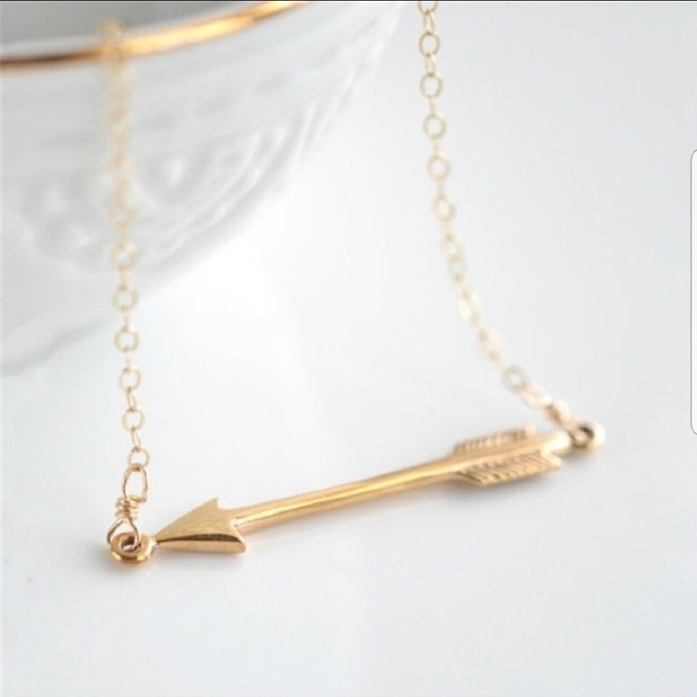 🌻2X HOST PICK🌻Arrow Gold Pendant Necklace